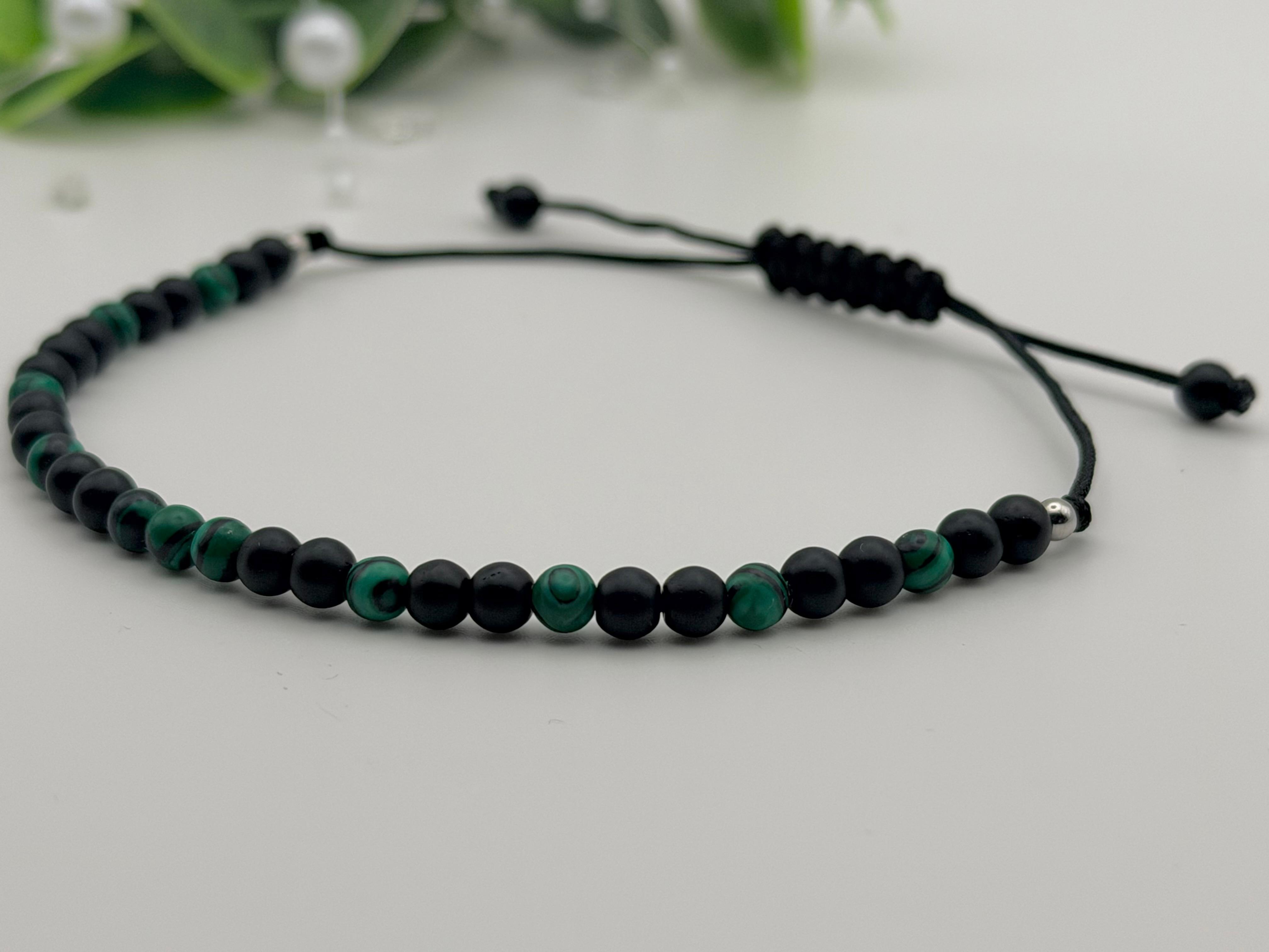 Bransoletka z lawy i malachitu ręcznie robiona — ogień i natura, kamienie naturalne AgereArt